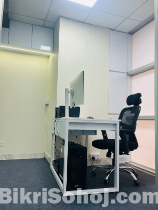 Modern Professionals Your Fully Furnished Workspace